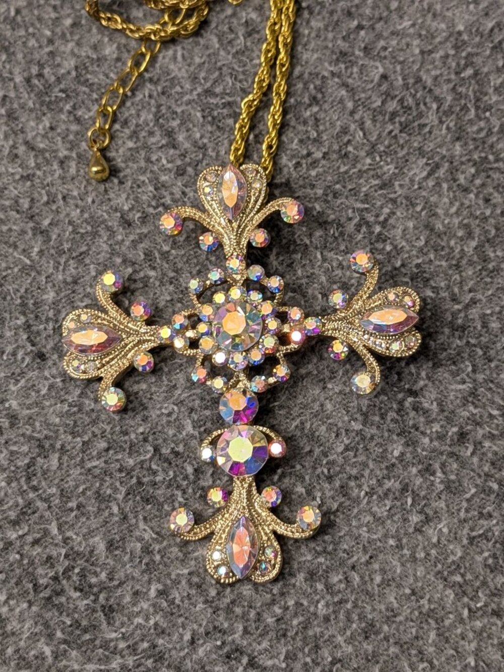 New! Sparkling Cross Necklace